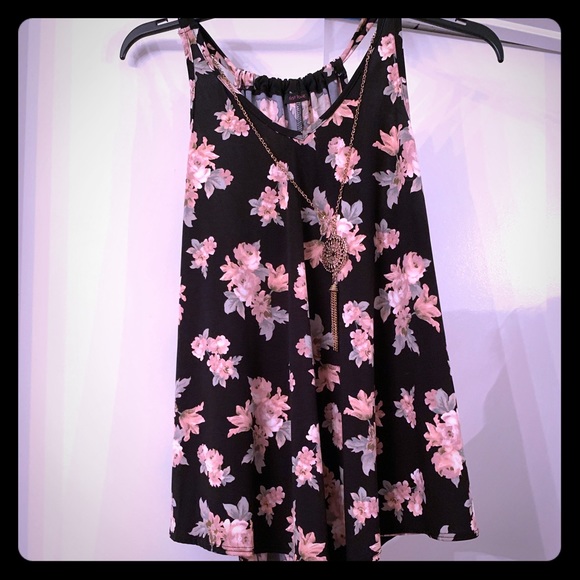 First Love Tops - Rose tank top